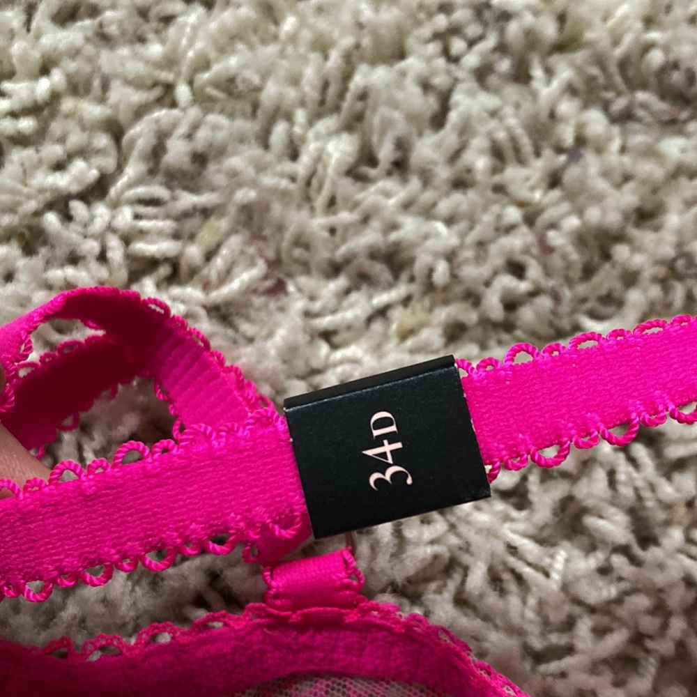 Victoria’s Secret Dream Angel Push-up Lace Bra - 34D - Picture 6 of 6